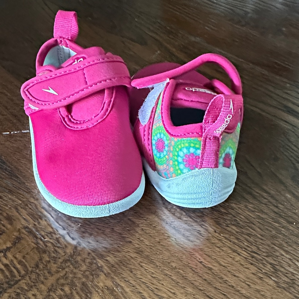 Speedo Pink and Green Water Shoes